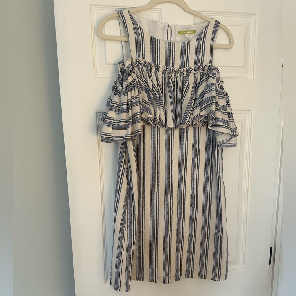 Women’s Gianni Bini Navy and White Striped midi dress fully lined.